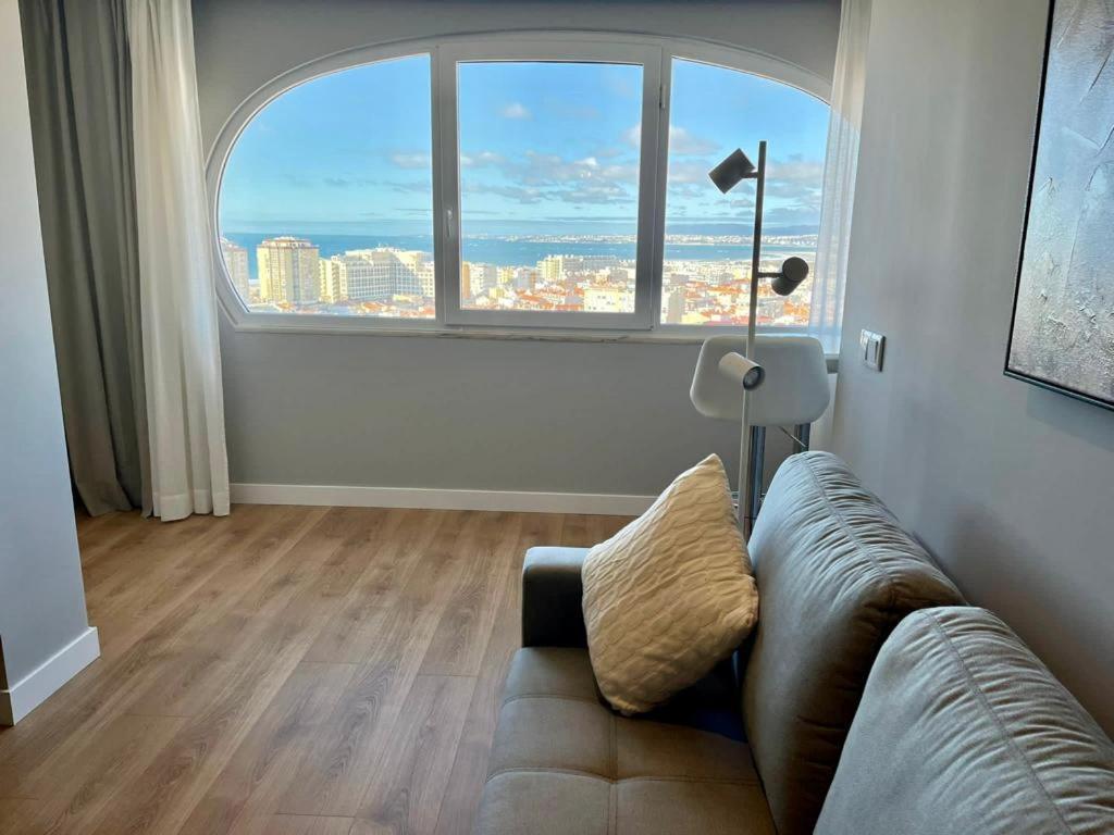 Apartamento T2 Com Uma Vista Deslumbrante Sobre O Atlantico! Costa da Caparica Exterior foto